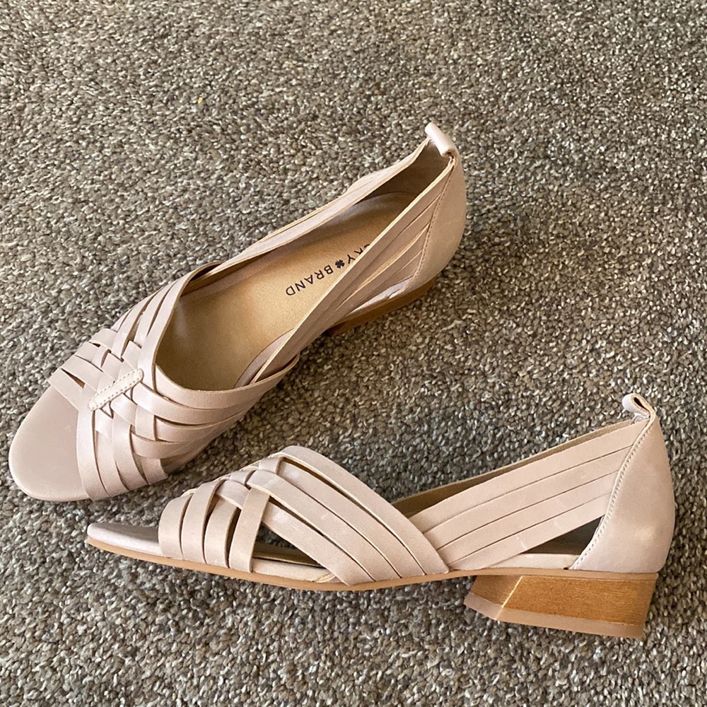 Lucky Brand Sandal - Light Tan - Size 9 - Never Worn